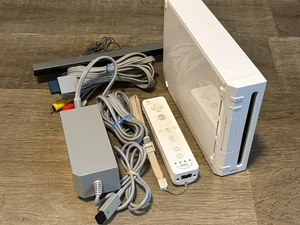 Consola Nintendo Wii Sistema Completo Blanco RVL-001 Probado Funciona Muy bien - Imagen 1 de 8