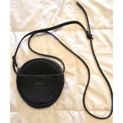 Bolso Bandolera Esprit Redondo, Cartera Pequeña de Cuero Sintético Negro De Colección Foto 1 de 4