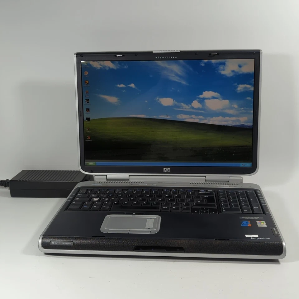 HP Pavilion zd8000 17" Laptop Pentium 4 650 3.4GHz 2GB ATI Radeon X600 160GB XP - Image 1 of 4
