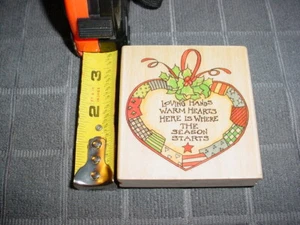 FRANCOBOLLO "LOVING HANDS HEART", 1999 BETH YARBROUGH, UPTOWN CRAFT STAMPS H28017 - Foto 1 di 4