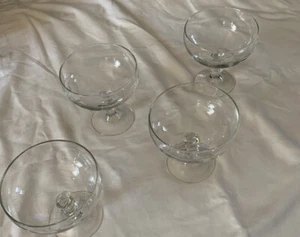 Glass Footed Dessert Bowls - Picture 1 of 3