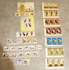 MINI LOTE DE JUEGOS Y HOJAS EN MINIATURA DE AVES DE ÁFRICA Y ASIÁTICA MNH - Imagen 1 de 2