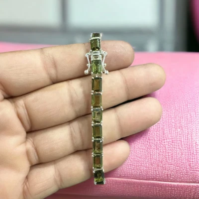 Brazalete para mujer de piedras preciosas de moldavita corte rectangular de plata de ley 925 maciza Foto 1 de 4