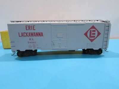 HO Scale Accurail 1522 40' AAR Steel Boxcar Erie Lackawanna - Image 1 of 4
