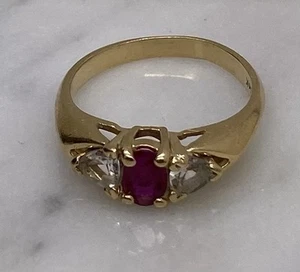 Vintage Estate 14k Gold Ruby and Diamond Ring Size 7 weight 3.2 grams - Imagen 1 de 7