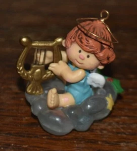 Vintage Early '80's Hallmark ANGEL w/ HARP on CLOUD Christmas Ornament - Picture 1 of 3