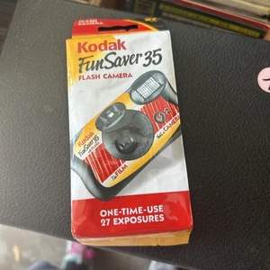 35mm Camera Kodak FunSaver 27 Pics Sealed VTG Exp 01/2006 - Picture 1 of 3