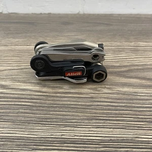 Topeak The Alien Function Multi Bike Tool with Chain Breaker Torx Hex - Picture 1 of 6