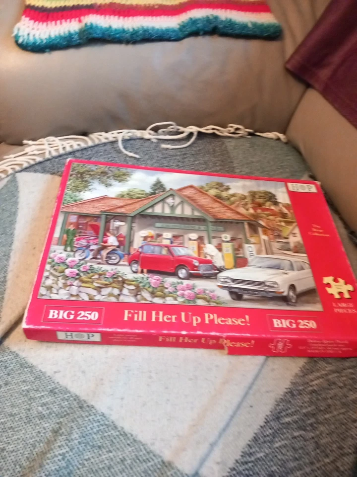 HOP House of Puzzles BIG 250 PIECE JIGSAW PUZZLE "Fill Her Up Please!" COMPLETE - Image 1 of 1