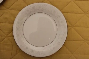 Replacement Crown Ming Plate Fine China Queen's Lace Jian Shiang 1 Out Of 6 - Picture 1 of 16
