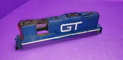 AS IS  SHELL ONLY ASSORTED UNBRANDED UNMARKED HO SCALE - Image 1 of 4