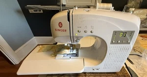 Singer Model 4166 Sewing Machine 66 Stitches, Inc. Quilting - New, No Box - Picture 1 of 4