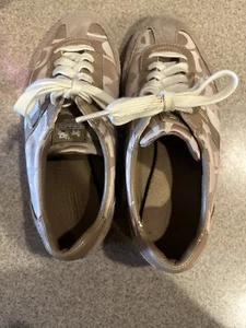 COACH women's sneaker SIZE 7 1/2kinsley shoe no box LEATHER TAN GREY BROWN WHITE - Picture 1 of 5