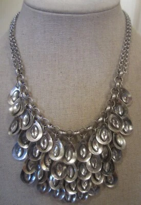 Collar babero Premier Designs Crystal Falls tono plata nuevo con etiquetas $39 Foto 1 de 4