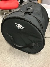 Humes &Berg drum seeker 18x20 bass drum case