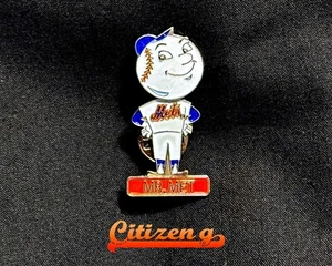 New York Mets MR MET BOBBLEHEAD Mascot Lapel Pin MLB Collectible NY - Picture 1 of 5