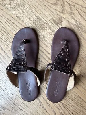 Lindas sandalias de tanga de cuero marrón oscuro Bed Stu para mujer talla 9 Foto 1 de 3