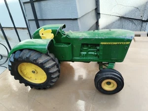 Metal John Deer Tractor ERTL 1/18 SCALE - Picture 1 of 7