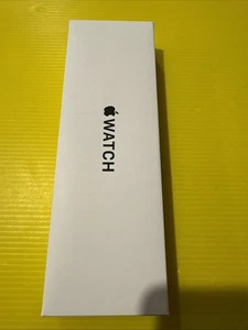 Apple Watch SE (Gen 2) 40mm Starlight Al Case/Pure Platinum Nike Sport Band. GPS - Picture 1 of 9