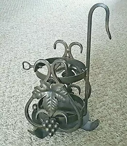 Black Wrought Iron Single Bottle Tabletop Tilt Wine Server Accent Grapes/Leaves - Picture 1 of 12
