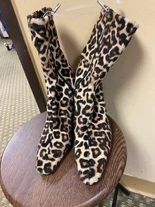 New Women  Steve Madden Leopard Print Heeled Velvet Boots Size 9M - Picture 1 of 5