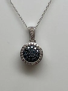 10K Weißgold blau und weiß Diamant Cluster Anhänger mit Kette NEU 0,35 ct twt - Bild 1 von 14
