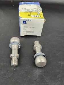 1964-1981 Chevrolet Pontiac General Motors GM Clutch Stud 3866568 Box of 2 NOS - Picture 1 of 2
