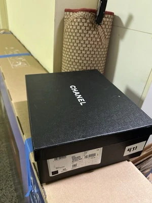 Chanel Caja de Zapatos Vacía Negra 12 x 10 X 4.5" Pulgadas Almacenamiento de Regalo con Pañuelo Foto 1 de 4