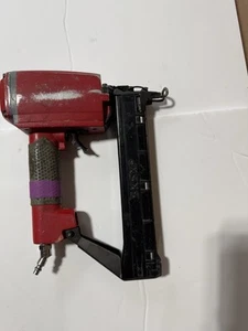 Pistola neumática corona Senco 1/4" - Imagen 1 de 3