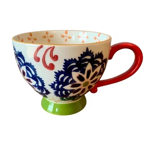 Taza de café Pier 1 Imports taza de gres pintado a mano con patas flores florales azul  - Imagen 1 de 11