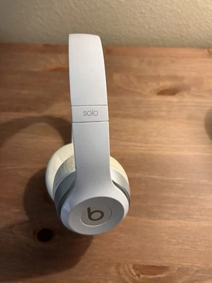 Auriculares inalámbricos intrauditivos Beats by Dr. Dre Solo3 - blancos Foto 1 de 4