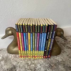 Lot of 16 Goosebumps paperbacks by R.L. Stine Scholastic Bookends Not Included - Picture 1 of 7