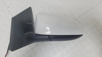 2014-2019 Corolla White L Driver Door Mirror Pwr/Heat w/o signal, 87940-02F30-A0 - Изображение 1 из 4