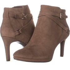 bandolino baruffi platform ankle booties