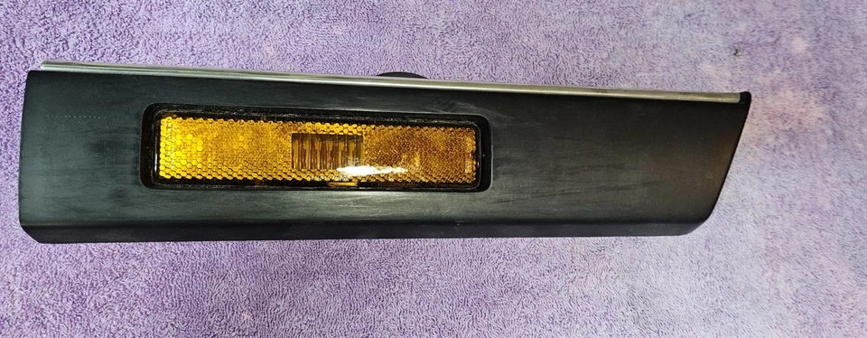 Marcador de moldura guardabarros delantero Chrysler Lebaron lancer 2452270 lh 4321053 nos Foto 1 de 2