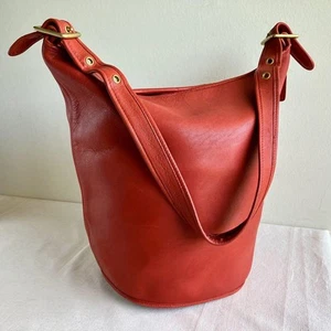 Bolso Cubo Coach Vintage Duffle Sac XL Cuero Rojo Años 80 Raro Auténtico - Imagen 1 de 19