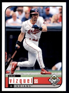 1999 Upper Deck UD Choice #77 Omar Vizquel - Picture 1 of 2