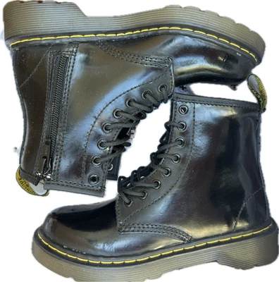Dr Martens - NIÑO 13 - NUEVO - Botas AirWair NEGRAS charol nuevas en caja regalo Foto 1 de 4