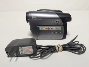 Samsung SCDC173C DVD Camcorder - Works Great W/Charger Cable - Picture 1 of 7