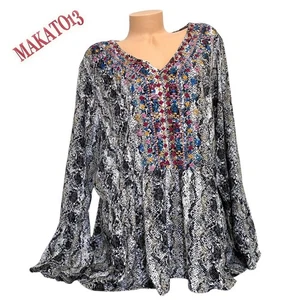 Savanna Jane Women's Size 3X Tunic Snake Print Embroidered Blouse Bell Sleeves - Picture 1 of 8