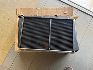 ALFA ROMEO ALFETTA 1800 1600 RADIATORE RADIATOR - Imagen 1 de 3