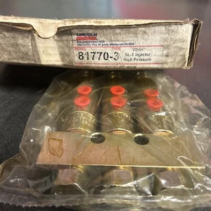 Conjunto de inyector de grasa Lincoln 81770-3 SL-1 lubricación de 3 salidas 81770 - Imagen 1 de 4