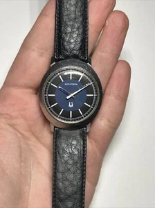 Splendido orologio da uomo BULOVA Accutron 214 USA bicolore - Foto 1 di 5
