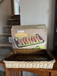 Vintage Pyrex Fireside Naturals 2 Qt Utility Dish With Rattan Basket Boxed - Picture 1 of 16