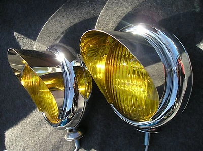 NEW PAIR SMALL VINTAGE STYLE AMBER COLOR FOG LIGHTS WITH VISORS  6-VOLTS ! - Image 1 of 4