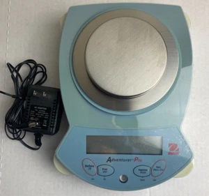 BALANZA ADVENTURE PRO PRECISION AV53 CON ADAPTADOR DE CORRIENTE AC - Imagen 1 de 7