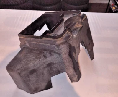 1999-2002 GMC SIERRA 2500 FUSE BOX STAND MOUNT HOUSING P/N 15040248 OEM PART - Image 1 of 4