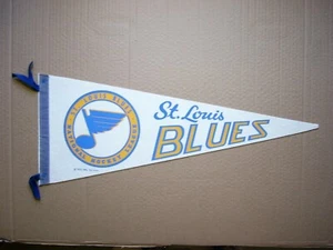 1970 NHL SERVICES ST. LOUIS BLUES NHL HOCKEY PENNANT FLAG WITH STREAMERS - Picture 1 of 4