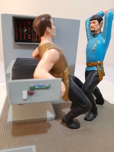 Vintage 1998 Capt James Kirk & Spock Action figure Diorama Fight Scene Control - Picture 1 of 2