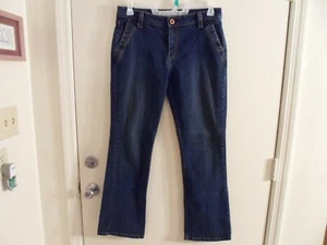 Levi Strauss Signature Sz. 10 Misses Stretch Denim Boot-Cut Jeans Med. Blue EUC - Picture 1 of 7